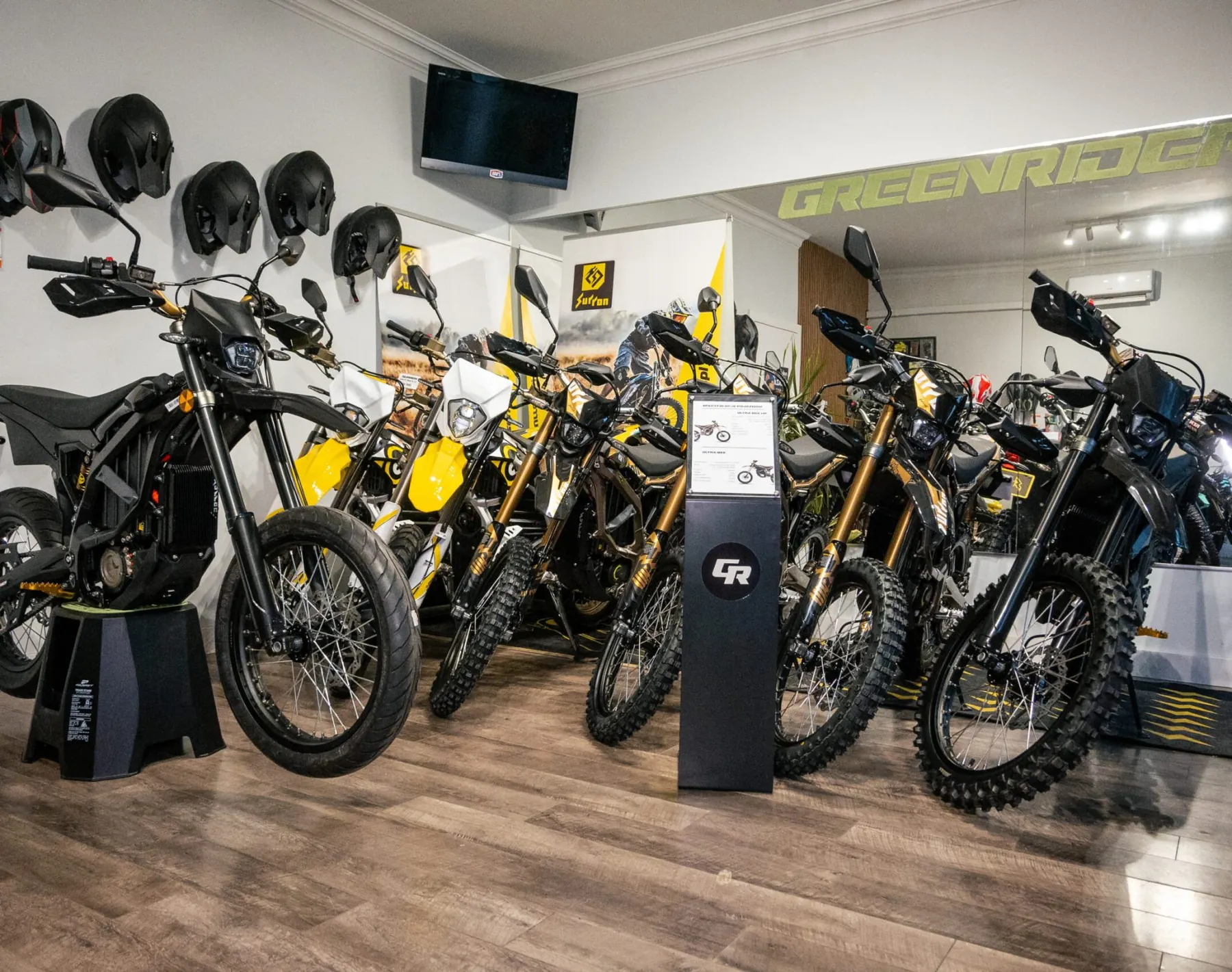 Salon Green Riders — wnętrze