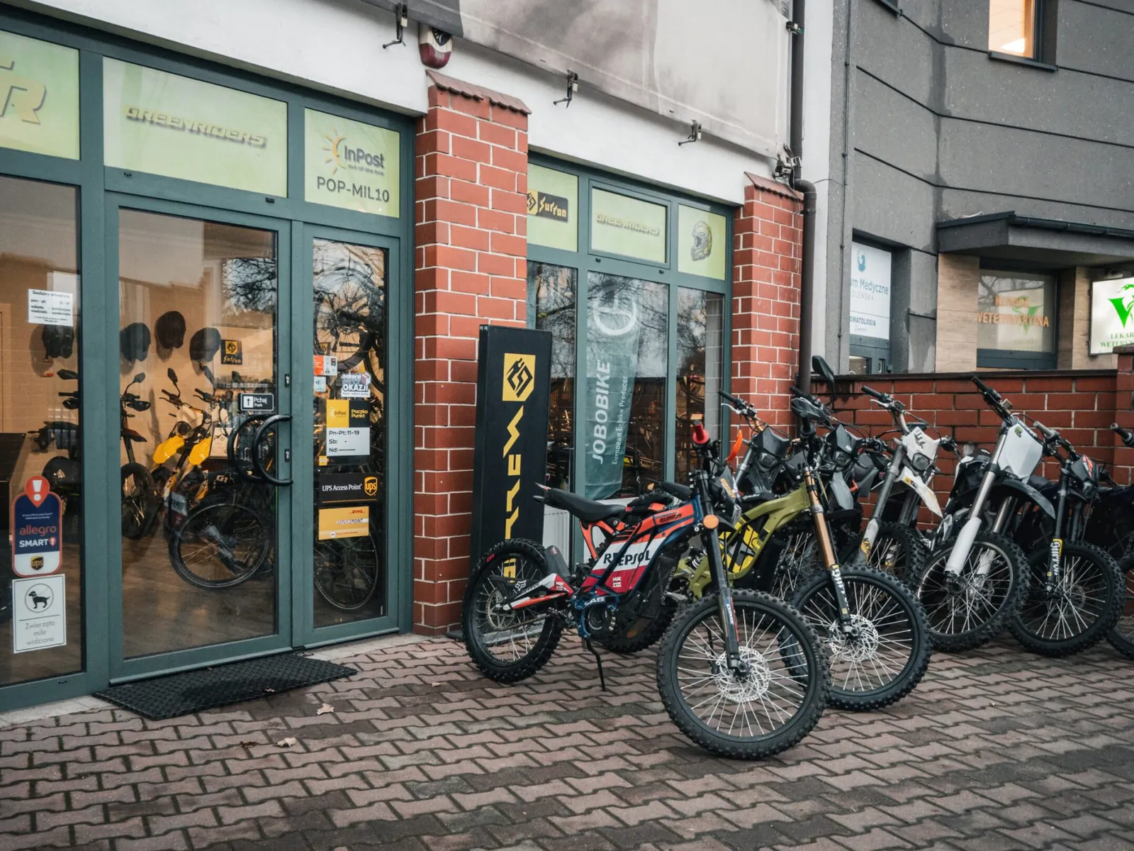 Salon Green Riders — wejście